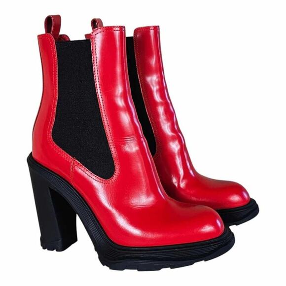 Alexander McQueen Red Leather Tread Heel Chelsea Boots Size 36.5 Nearly New - Picture 1 of 16